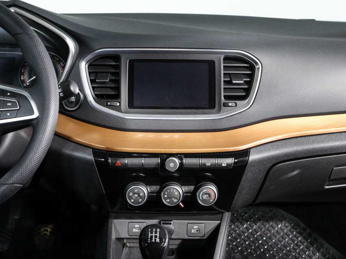 Lada (ВАЗ) Vesta 2023 года с пробегом. Фото: #10