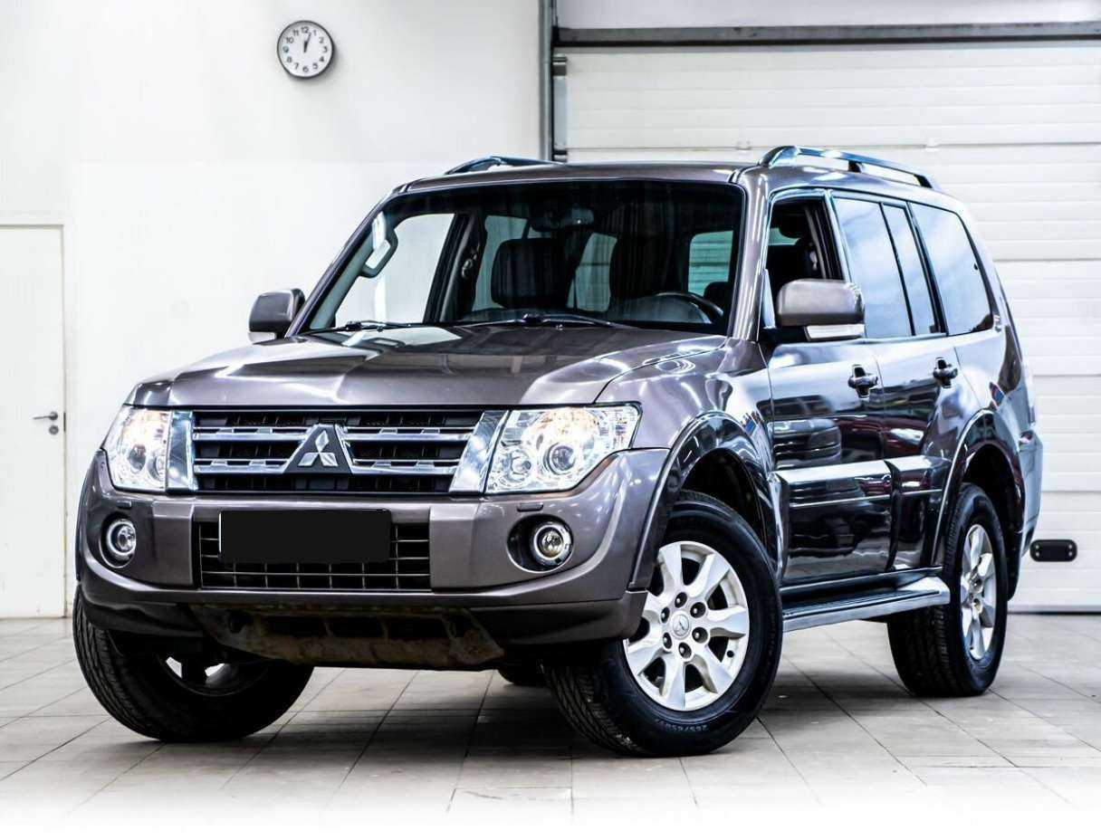 Mitsubishi Pajero 2012 года с пробегом. Посмотреть фото