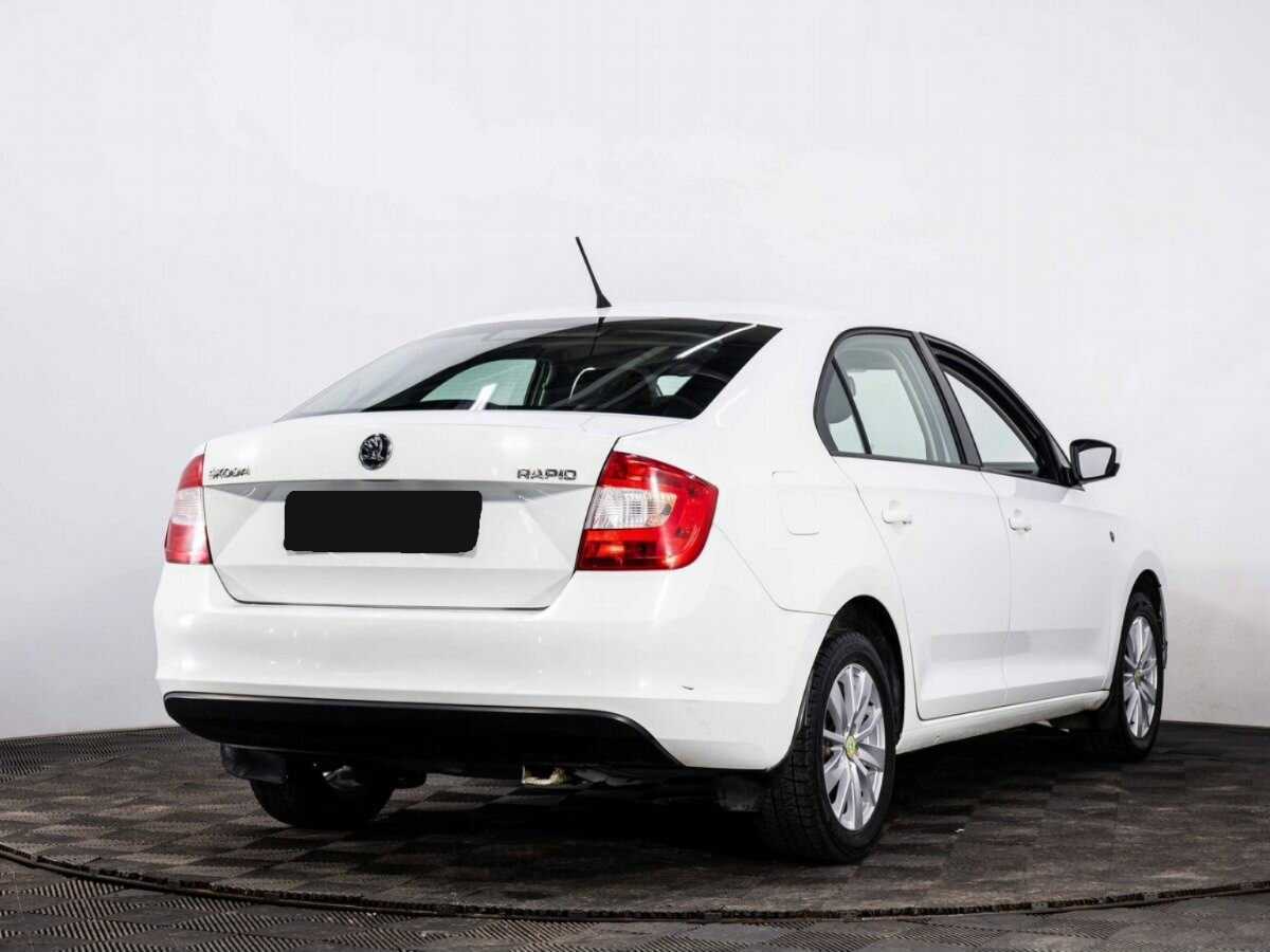 Skoda Rapid 2015 года с пробегом. Фото: #5