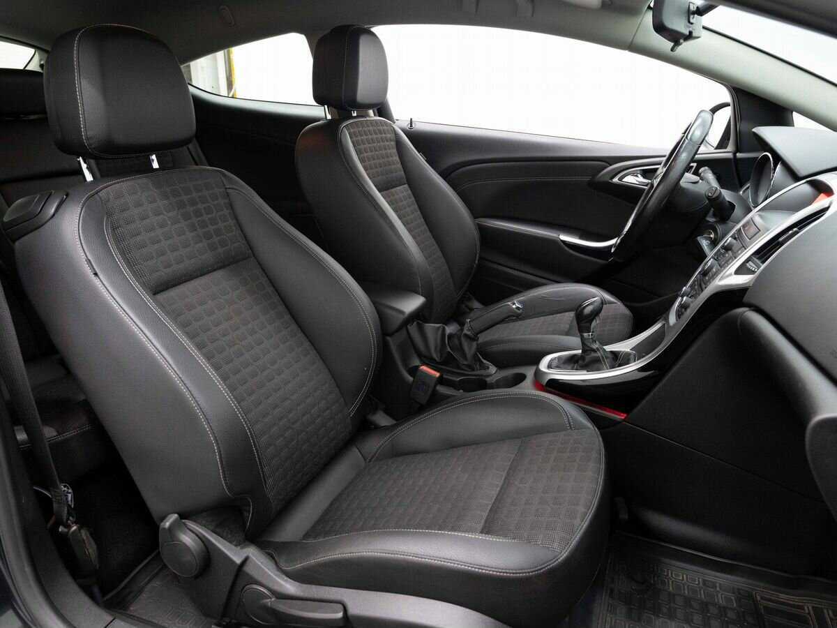 Opel Astra 2013 года с пробегом. Фото: #11