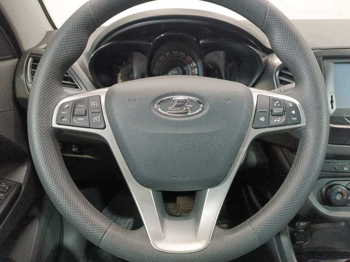 Lada (ВАЗ) Vesta 2018 года с пробегом. Фото: #11