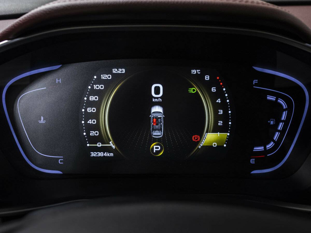 Geely Coolray 2022 года с пробегом. Фото: #9