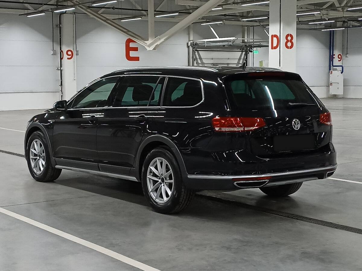 Volkswagen Passat 2018 года с пробегом. Фото: #6