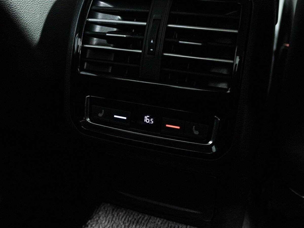 Volkswagen Passat 2016 года с пробегом. Фото: #21