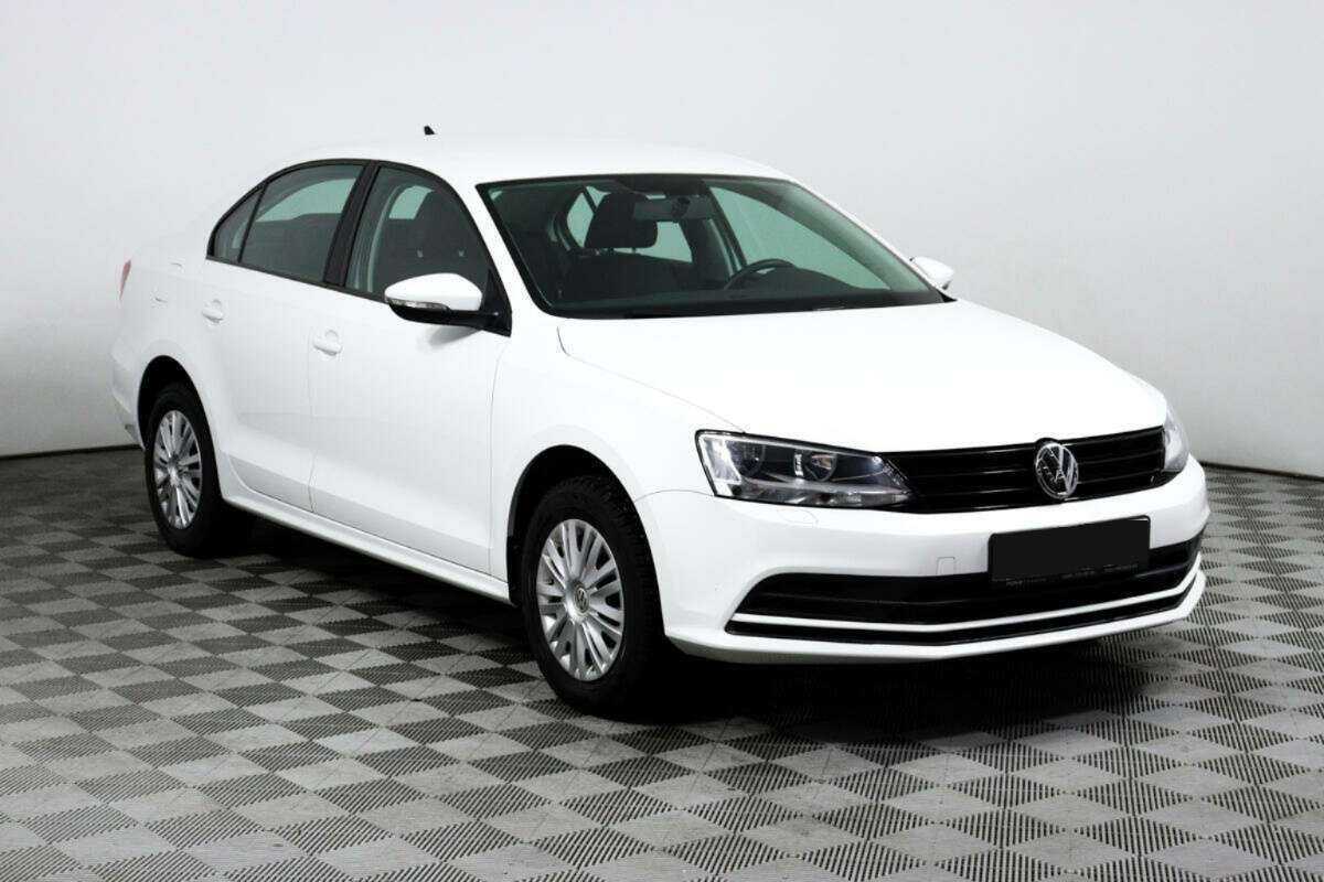 Volkswagen Jetta 2018 года с пробегом. Фото: #2