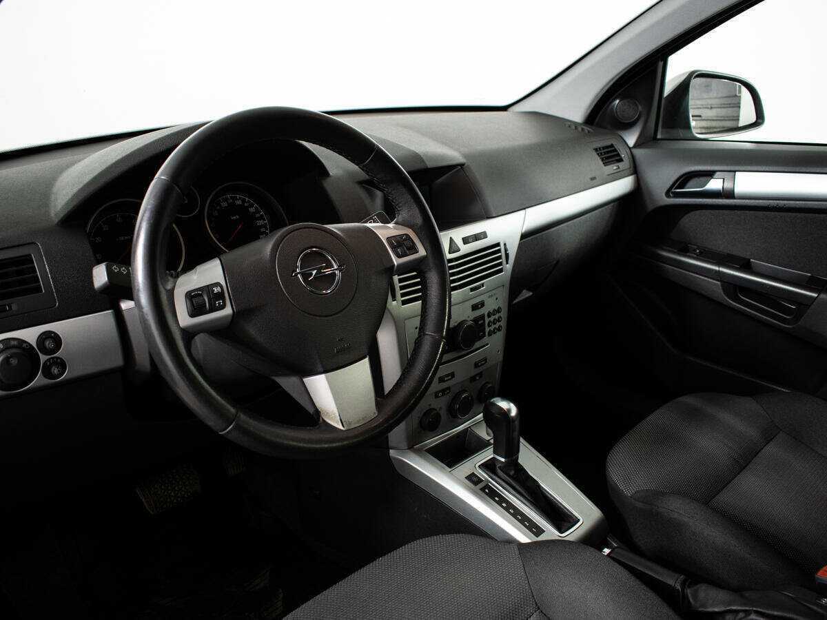 Opel Astra 2014 года с пробегом. Фото: #12