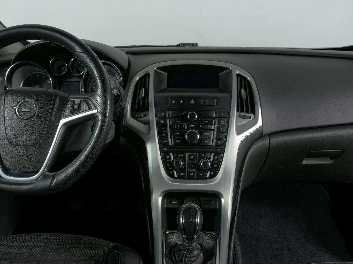 Opel Astra 2012 года с пробегом. Фото: #9