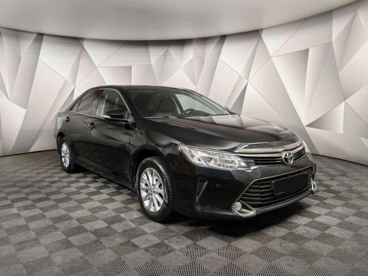 Toyota Camry 2017 года с пробегом. Фото: #2