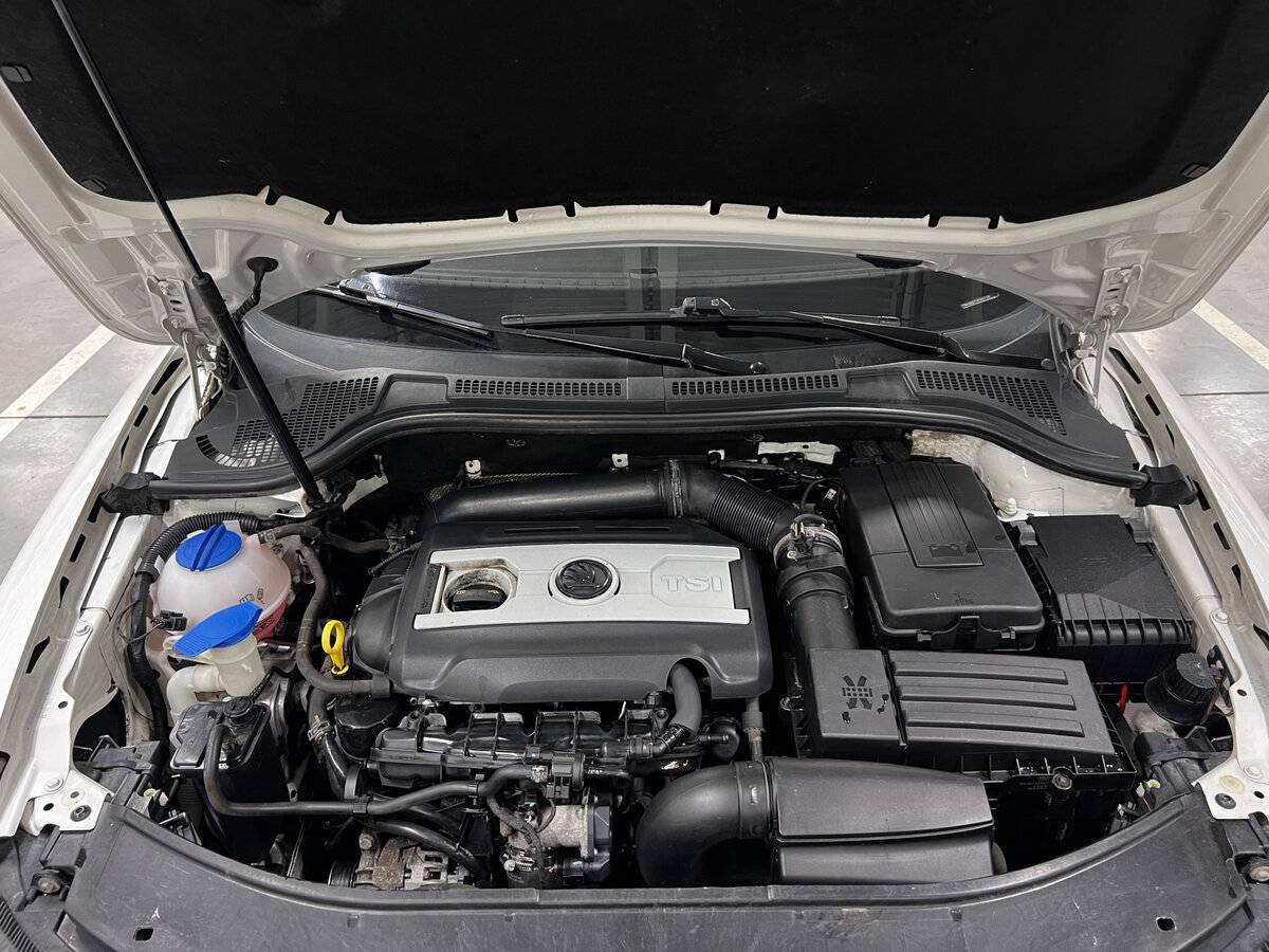 Skoda Superb 2014 года с пробегом. Фото: #8