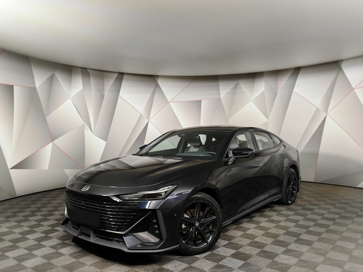 Changan UNI-V 2023 года с пробегом. Посмотреть фото