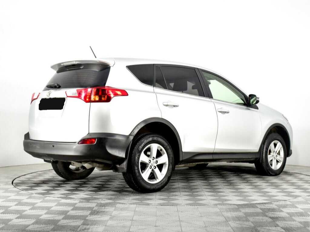 Toyota RAV4 2013 года с пробегом. Фото: #3
