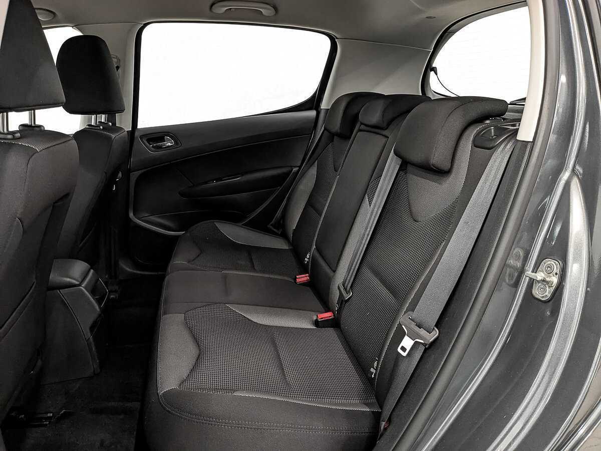 Peugeot 308 2012 года с пробегом. Фото: #11