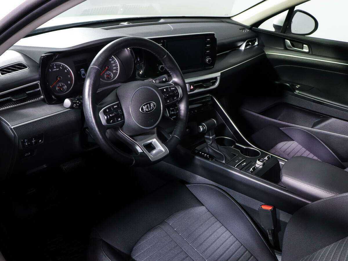 Kia K5 2020 года с пробегом. Фото: #11