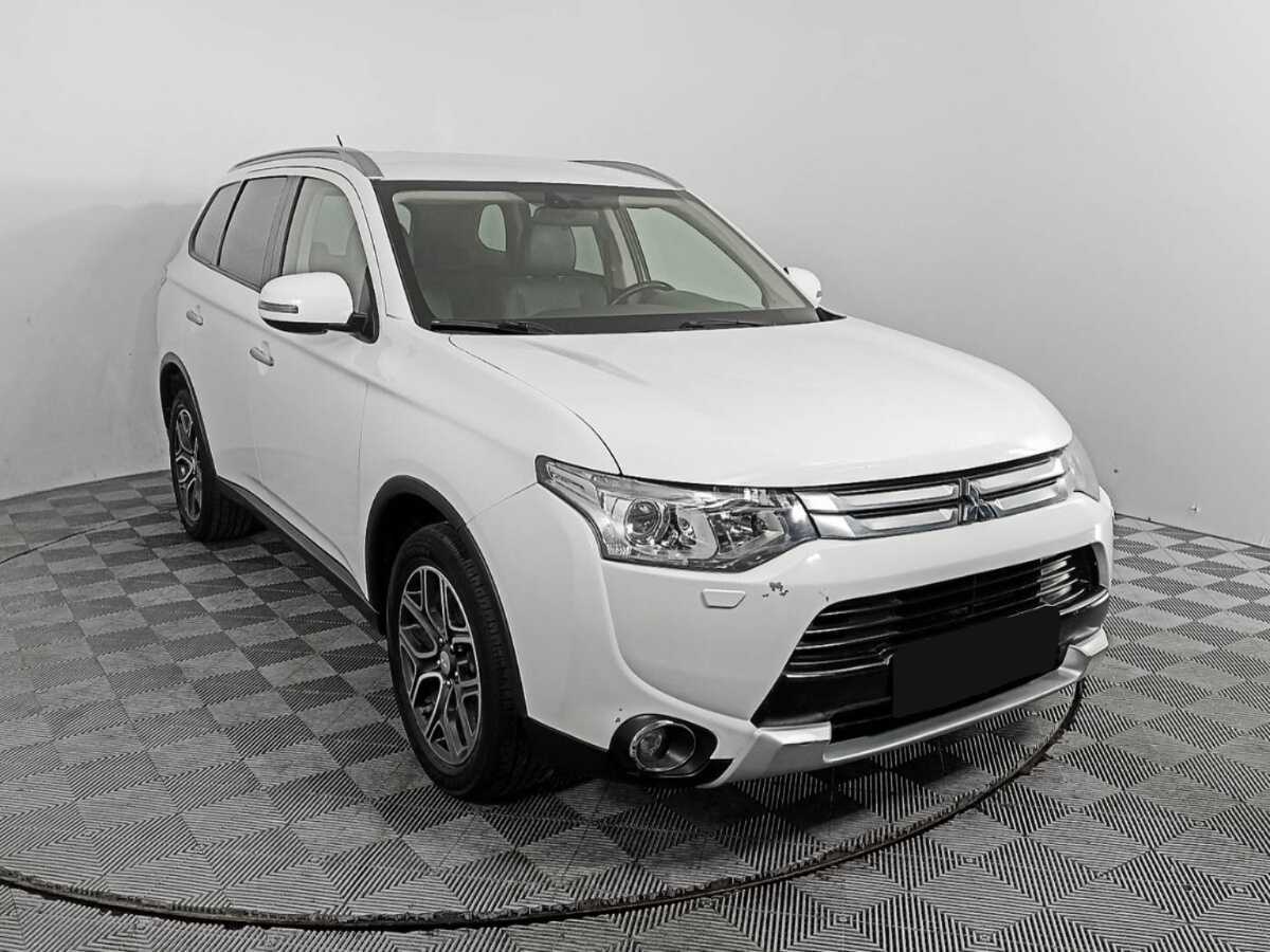 Mitsubishi Outlander 2014 года с пробегом. Фото: #2