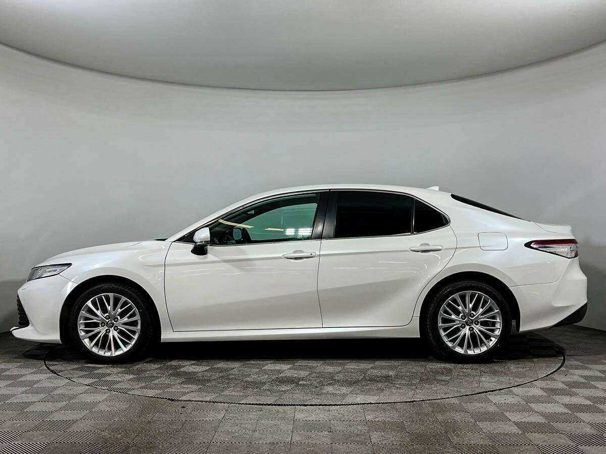 Toyota Camry 2018 года с пробегом. Фото: #7