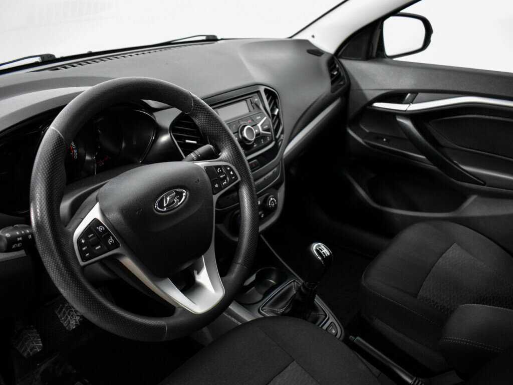 Lada (ВАЗ) Vesta 2019 года с пробегом. Фото: #8