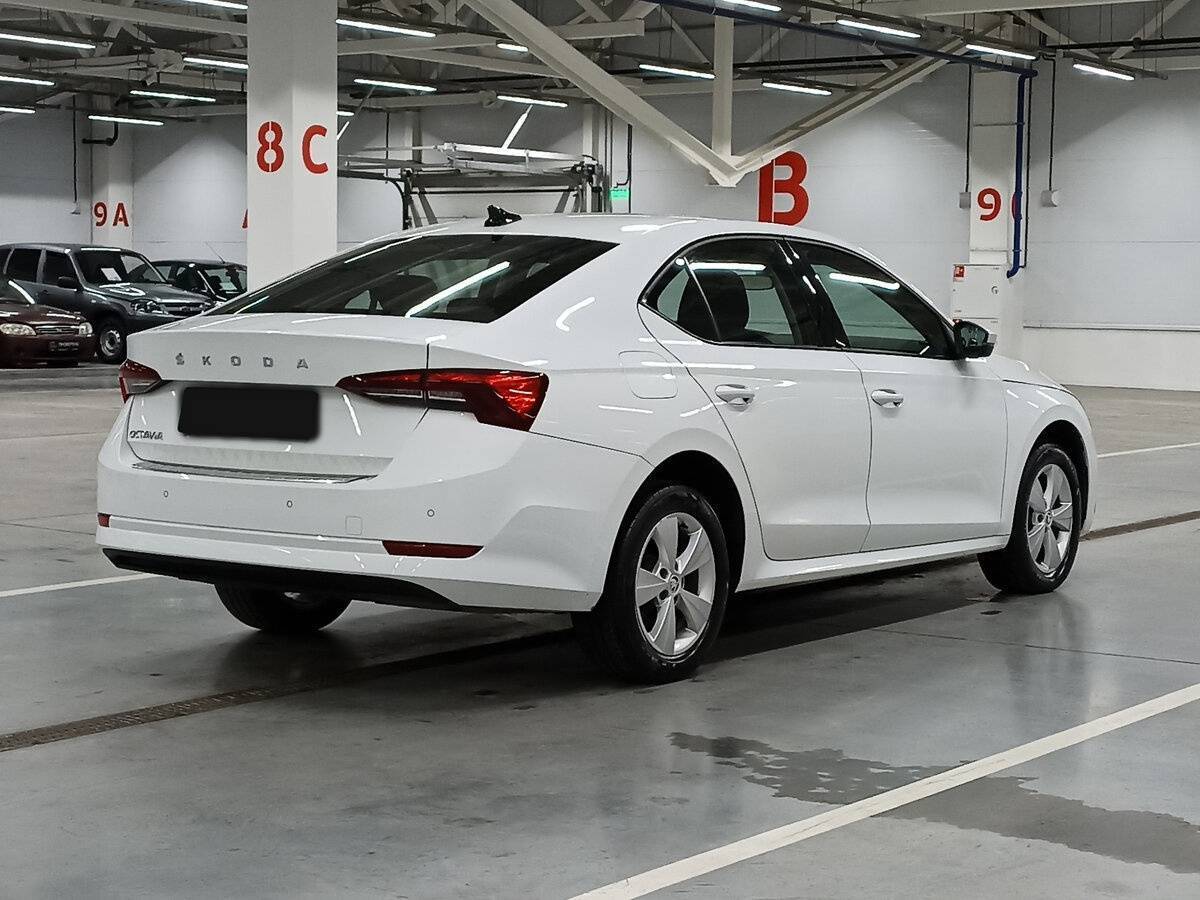 Skoda Octavia 2021 года с пробегом. Фото: #4
