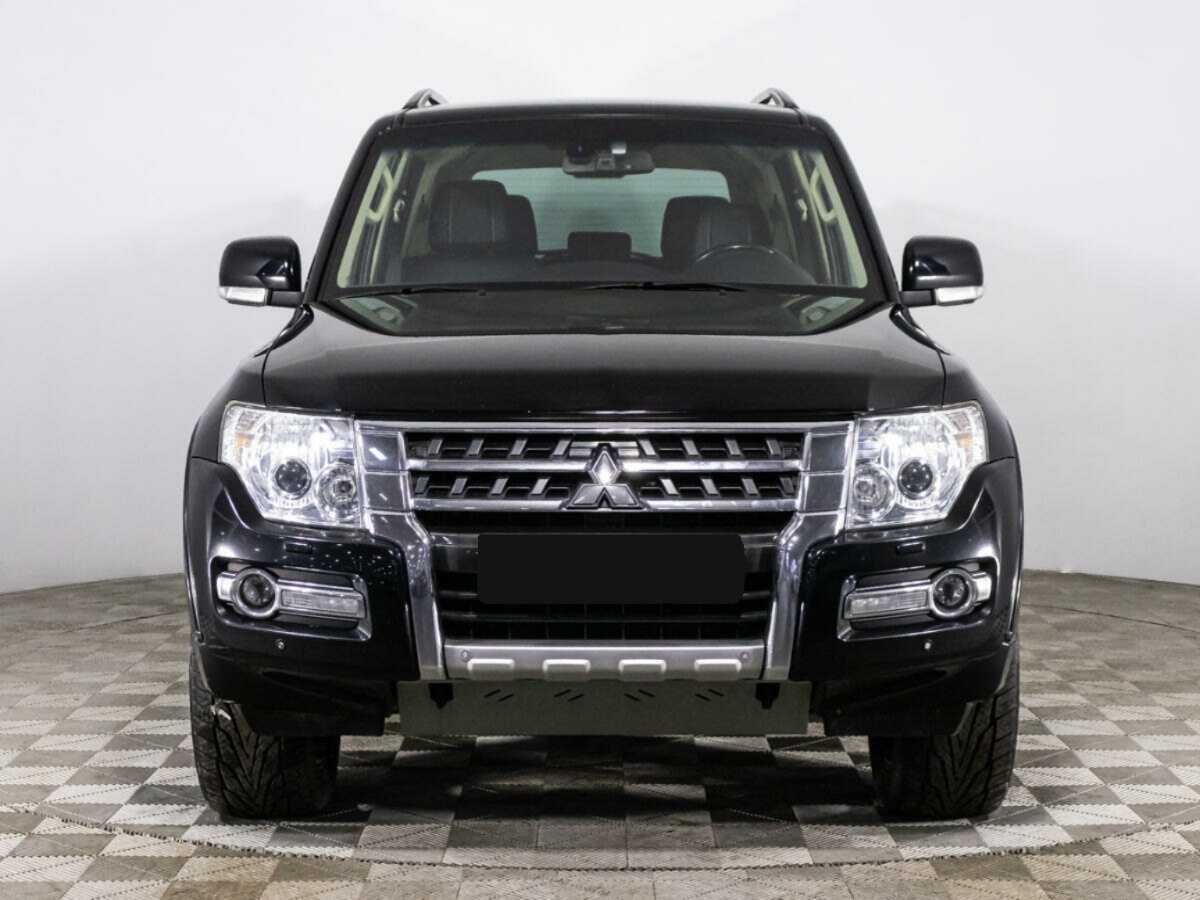 Mitsubishi Pajero 2015 года с пробегом. Фото: #1