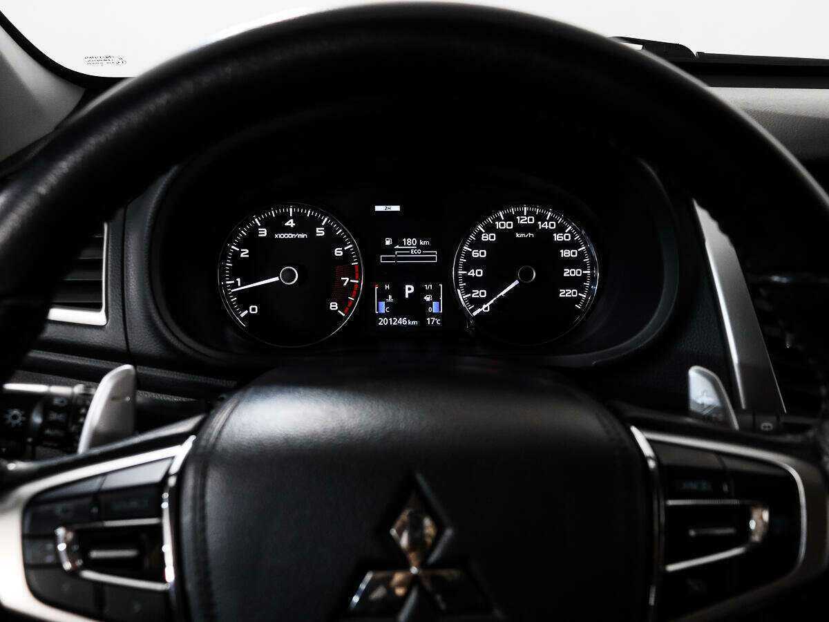 Mitsubishi Pajero Sport 2016 года с пробегом. Фото: #17