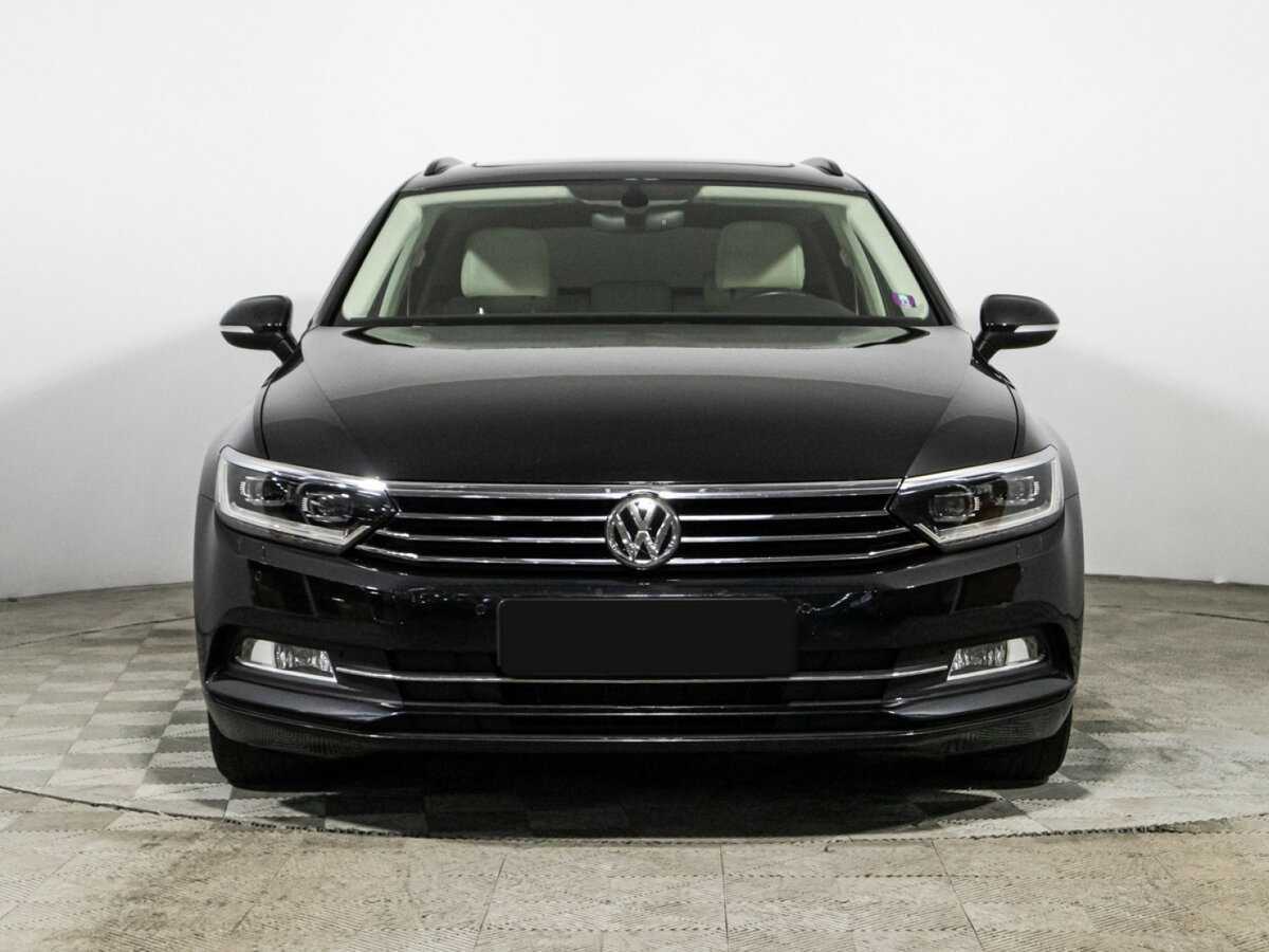 Volkswagen Passat 2018 года с пробегом. Фото: #1
