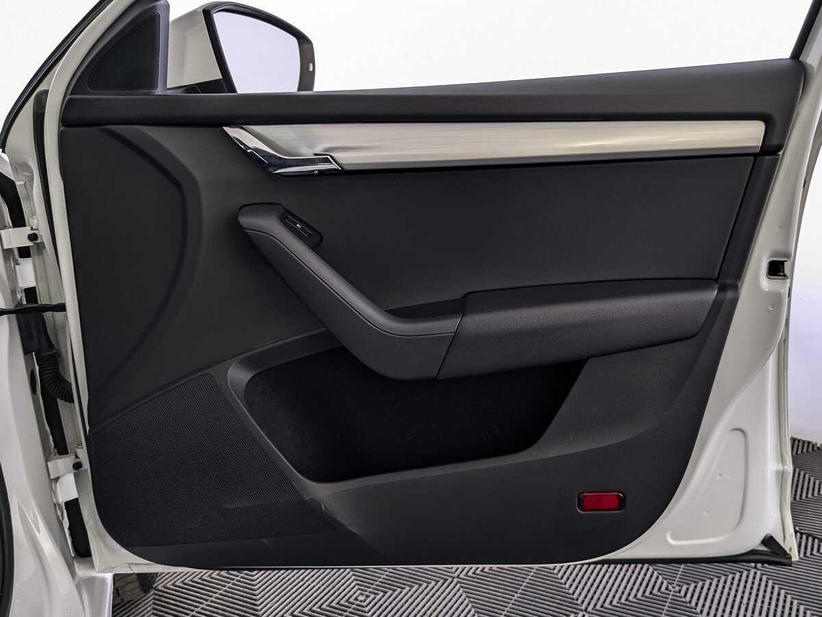 Skoda Octavia 2017 года с пробегом. Фото: #22