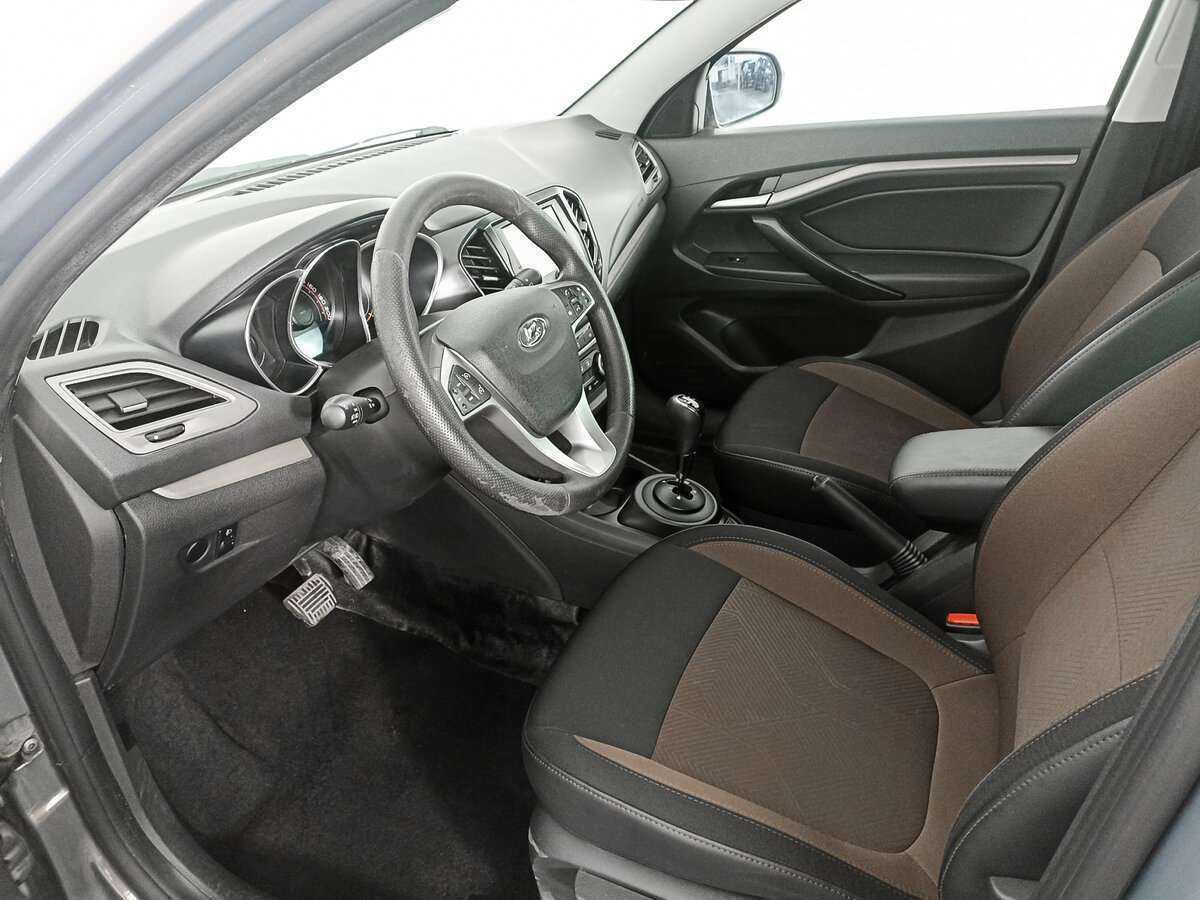 Lada (ВАЗ) Vesta 2017 года с пробегом. Фото: #13