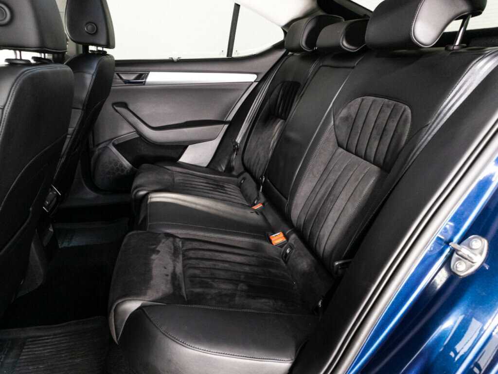 Skoda Superb 2017 года с пробегом. Фото: #9