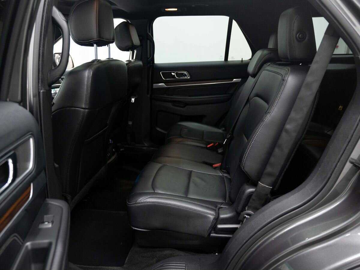 Ford Explorer 2016 года с пробегом. Фото: #8