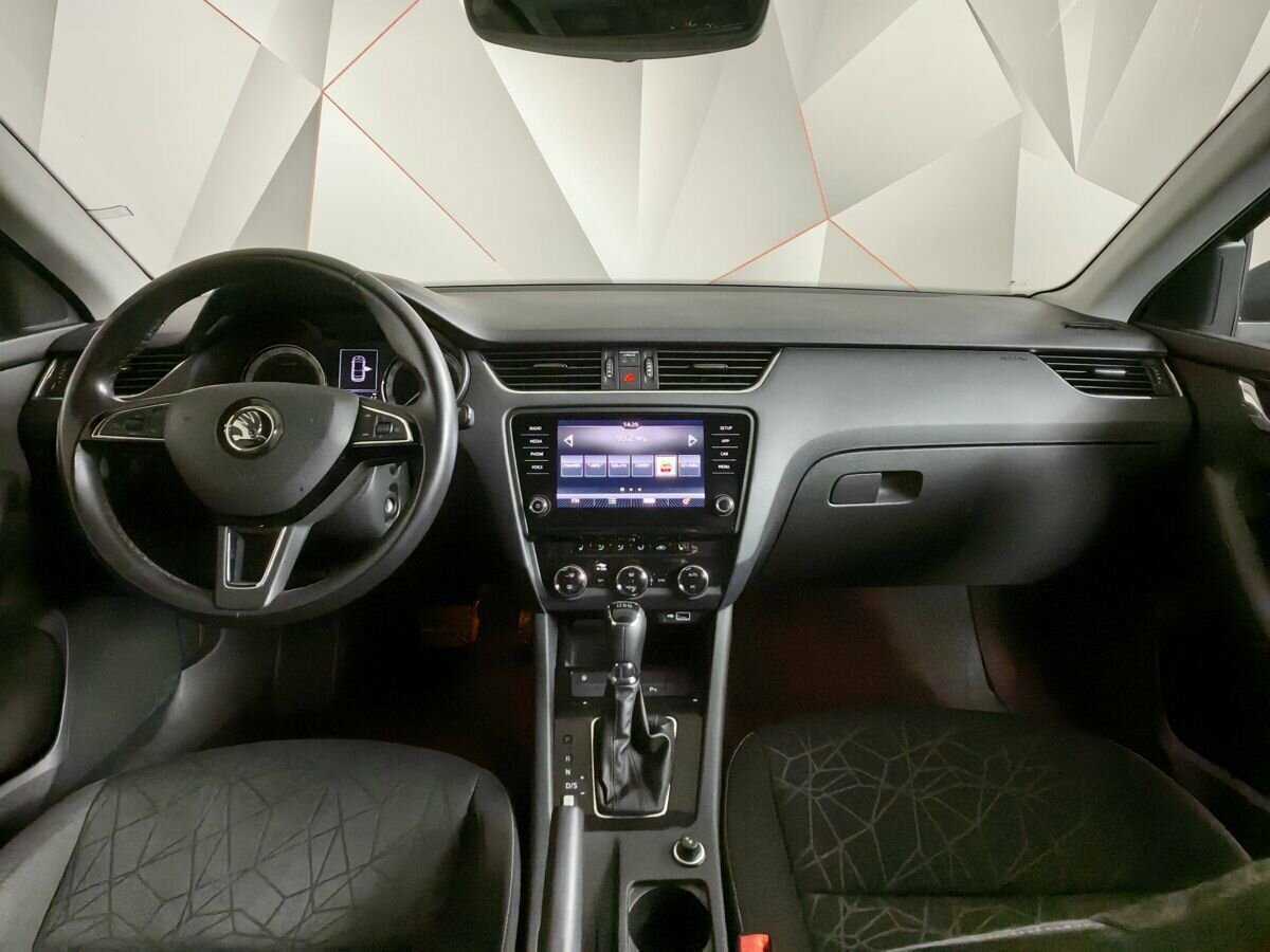 Skoda Octavia 2019 года с пробегом. Фото: #9