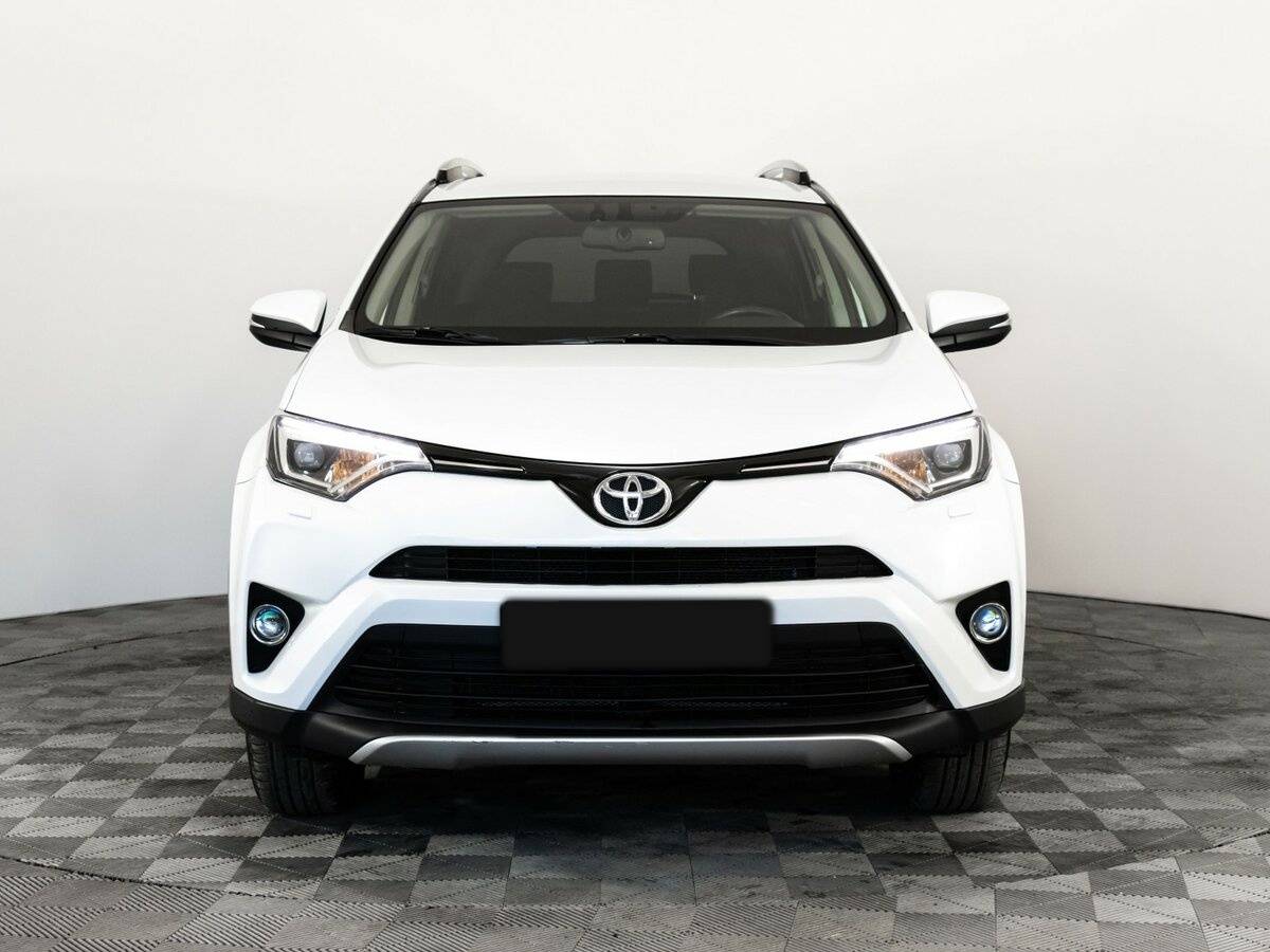 Toyota RAV4 2018 года с пробегом. Фото: #1