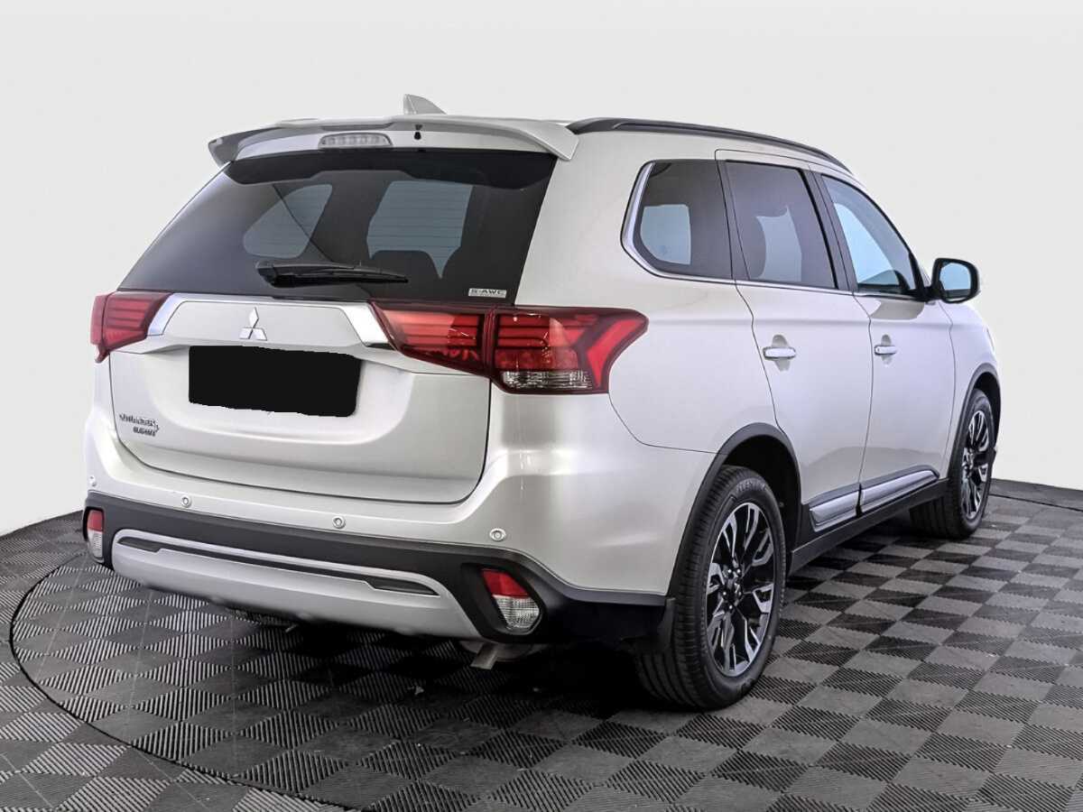 Mitsubishi Outlander 2021 года с пробегом. Фото: #4