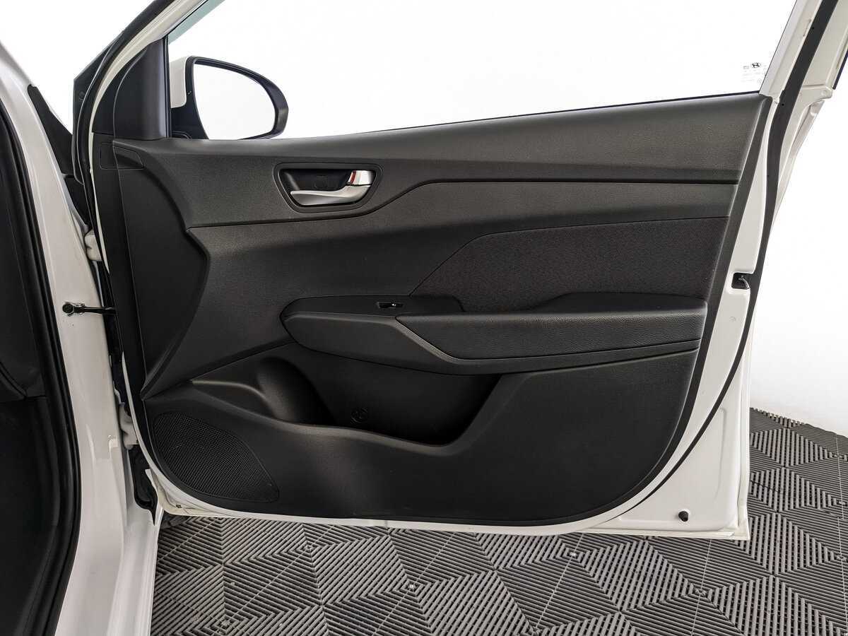 Hyundai Solaris 2022 года с пробегом. Фото: #20