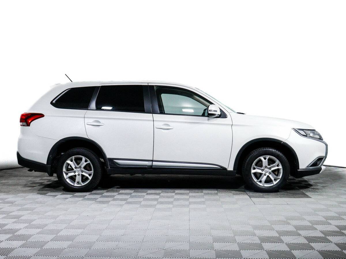 Mitsubishi Outlander 2015 года с пробегом. Фото: #3