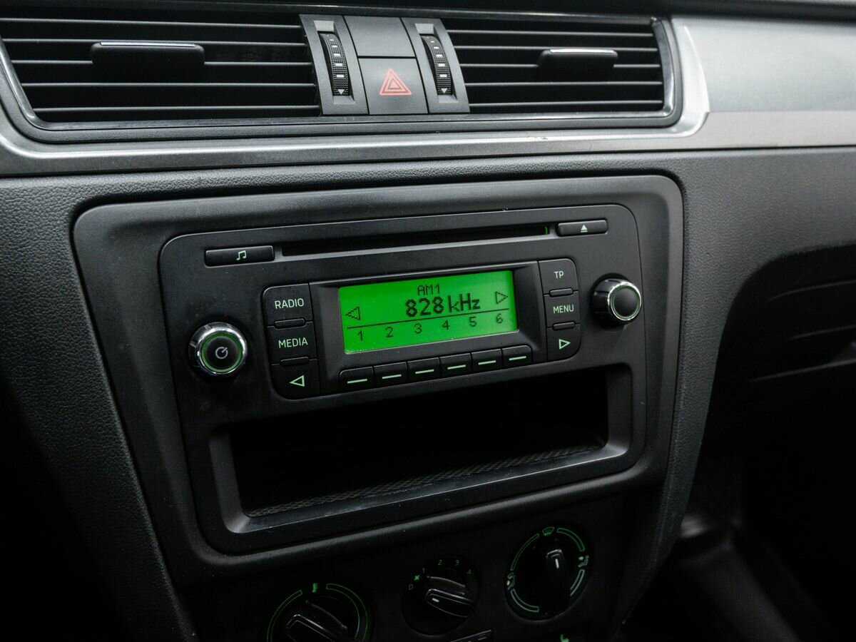 Skoda Rapid 2014 года с пробегом. Фото: #16