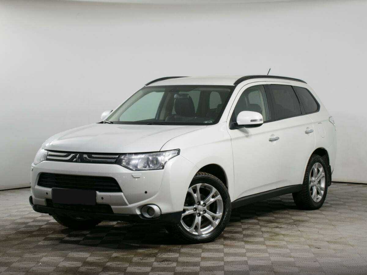 Mitsubishi Outlander 2013 года с пробегом. Фото: #0