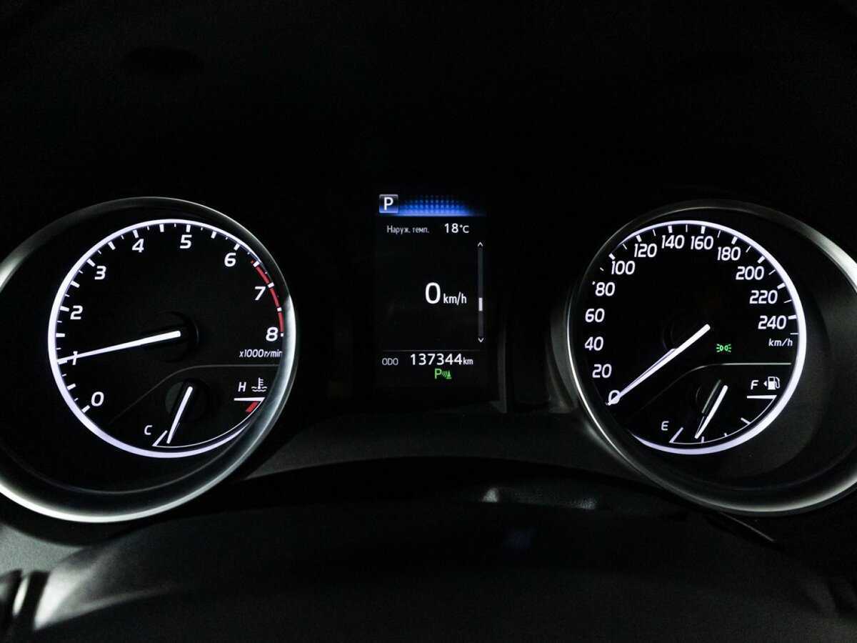 Toyota Camry 2019 года с пробегом. Фото: #11