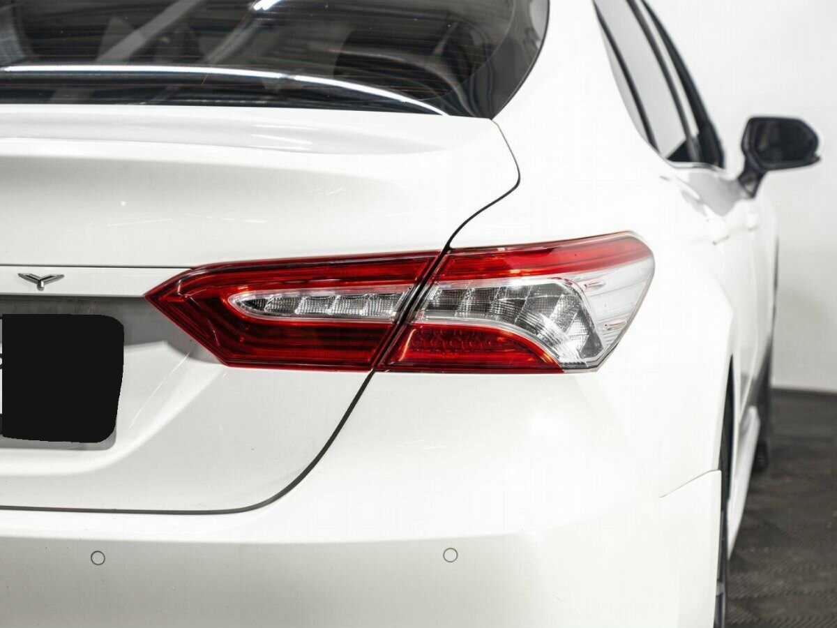 Toyota Camry 2022 года с пробегом. Фото: #6