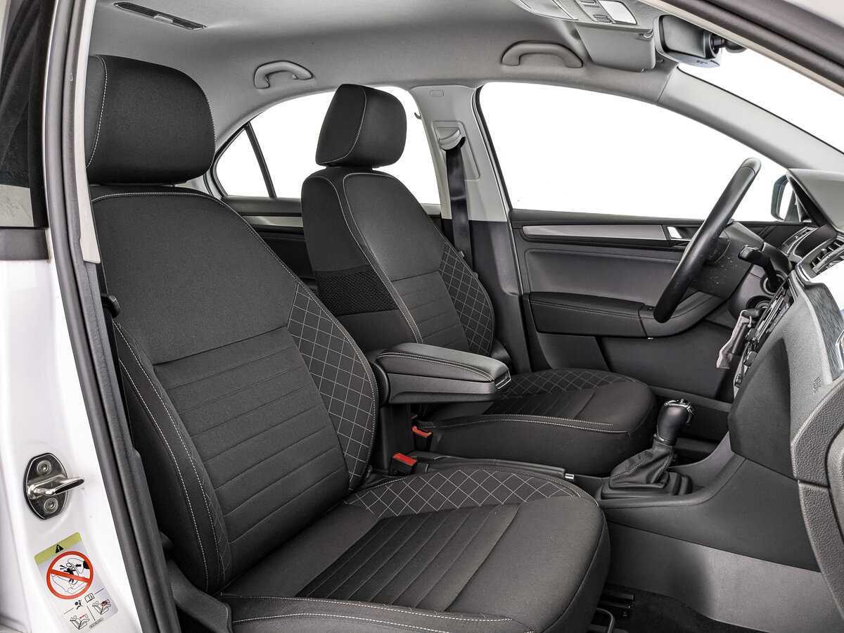 Skoda Rapid 2018 года с пробегом. Фото: #18