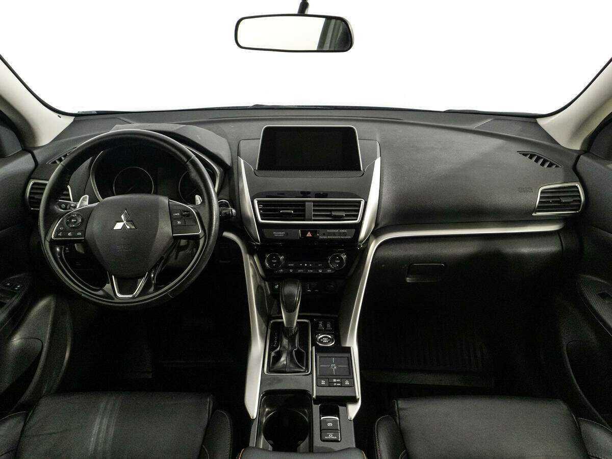 Mitsubishi Eclipse Cross 2018 года с пробегом. Фото: #12