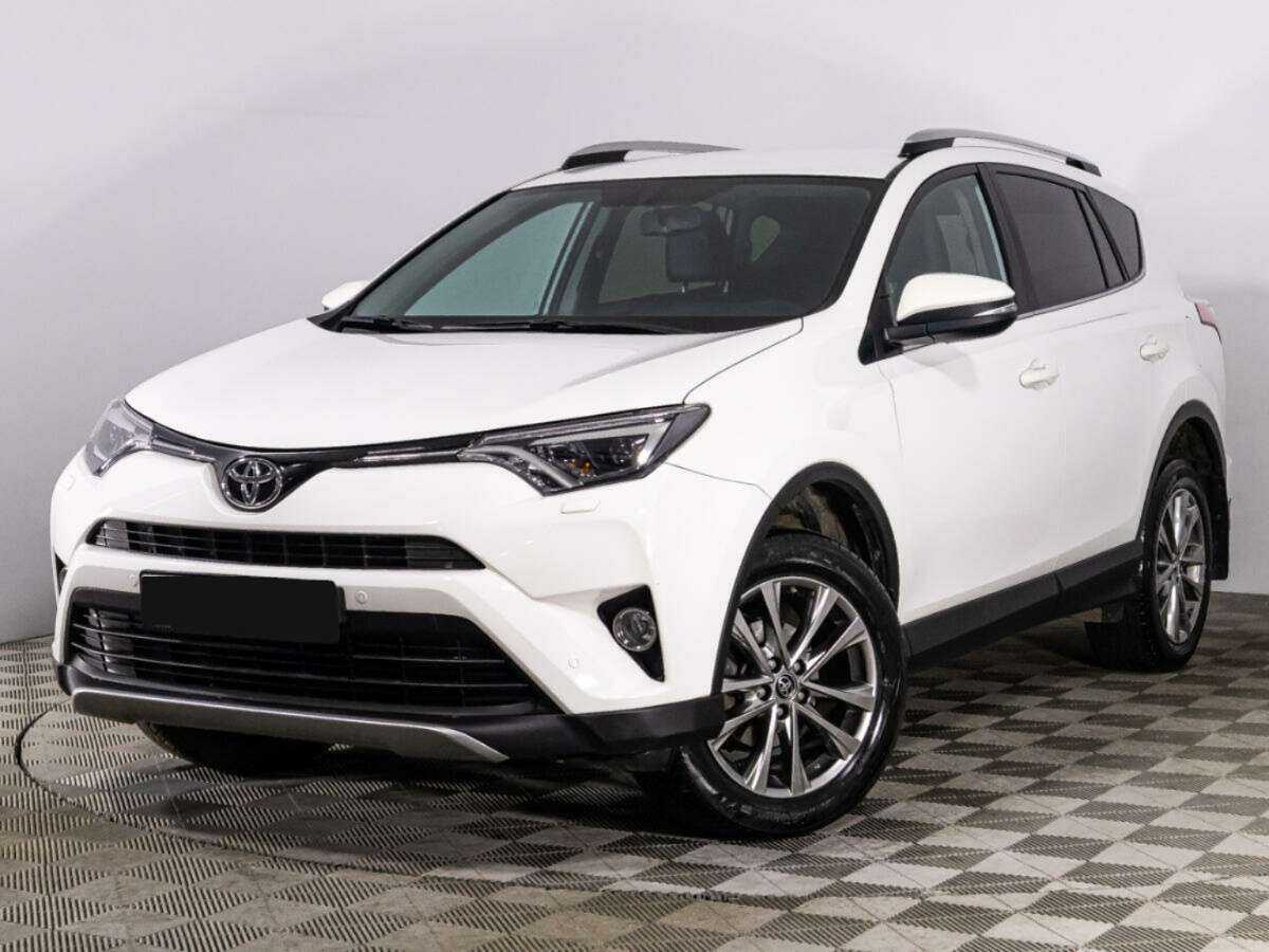 Toyota RAV4 2018 года с пробегом. Посмотреть фото