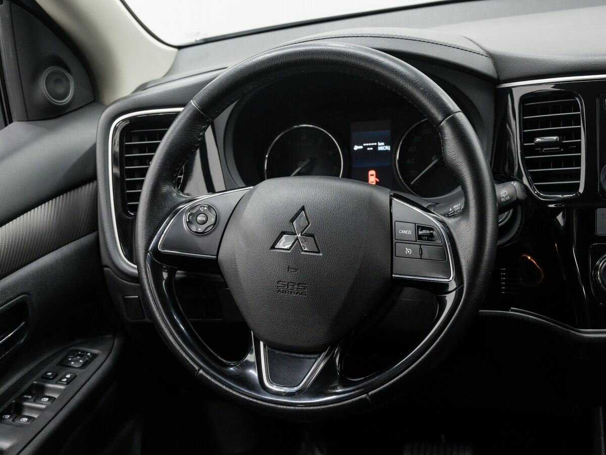 Mitsubishi Outlander 2016 года с пробегом. Фото: #12