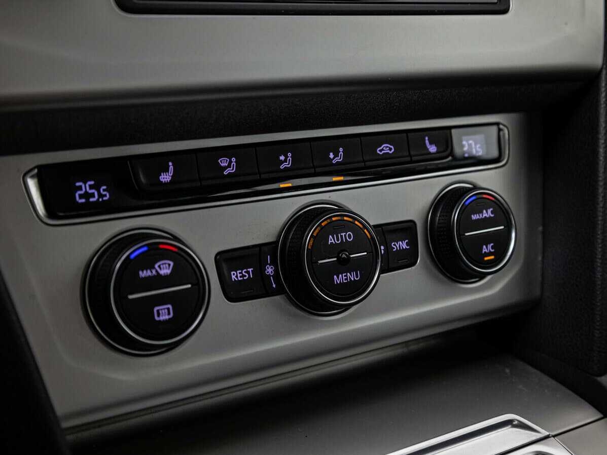 Volkswagen Passat 2016 года с пробегом. Фото: #12