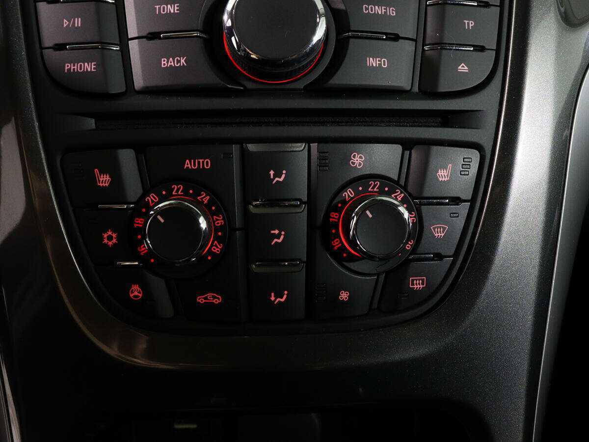 Opel Astra 2014 года с пробегом. Фото: #16