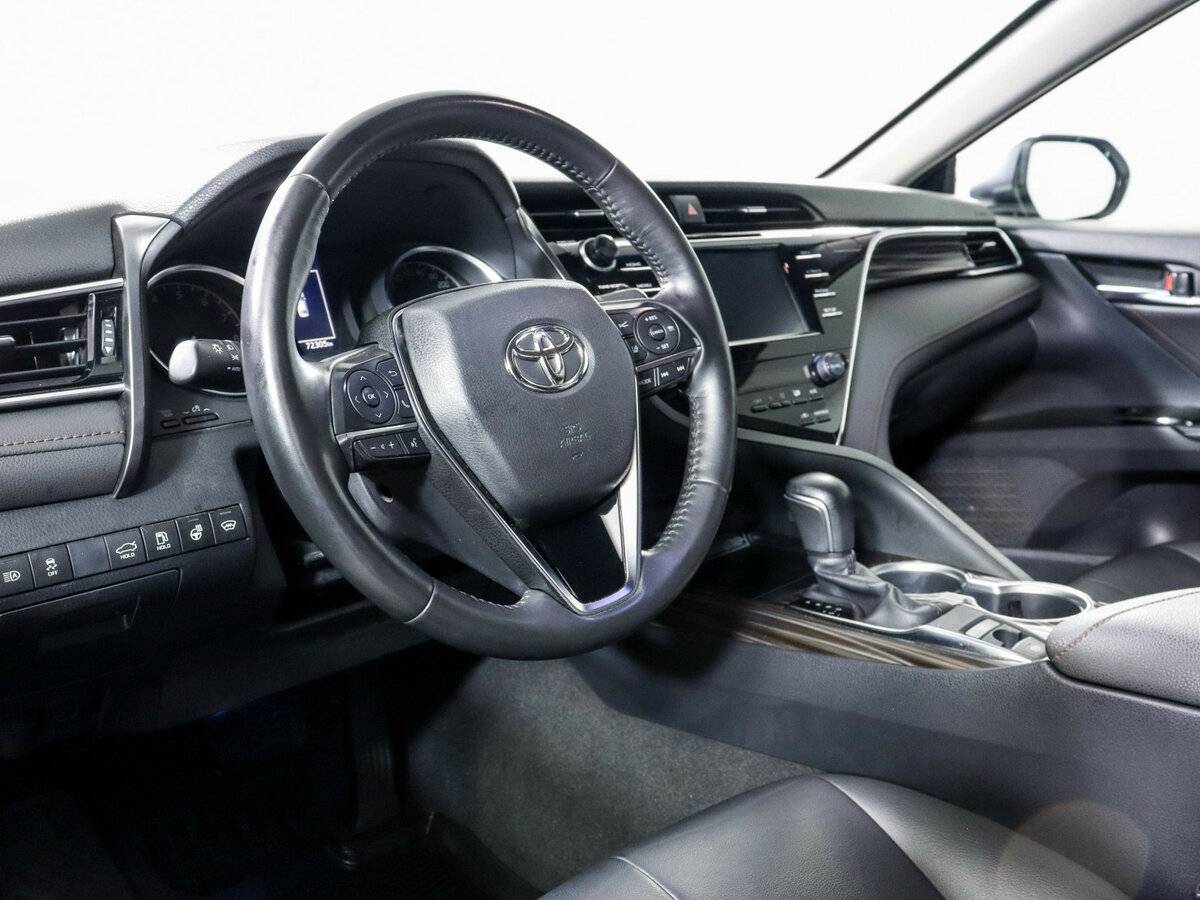 Toyota Camry 2021 года с пробегом. Фото: #13