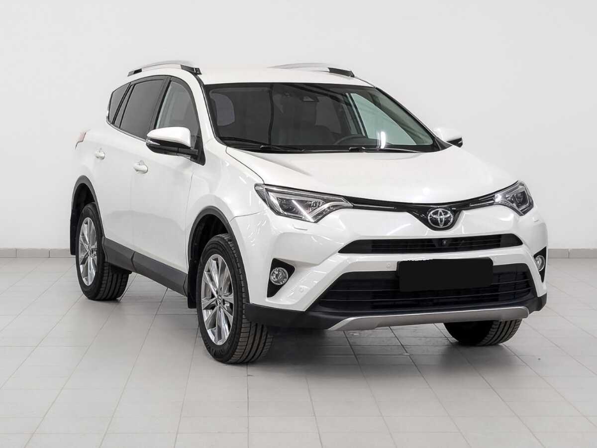 Toyota RAV4 2017 года с пробегом. Фото: #2