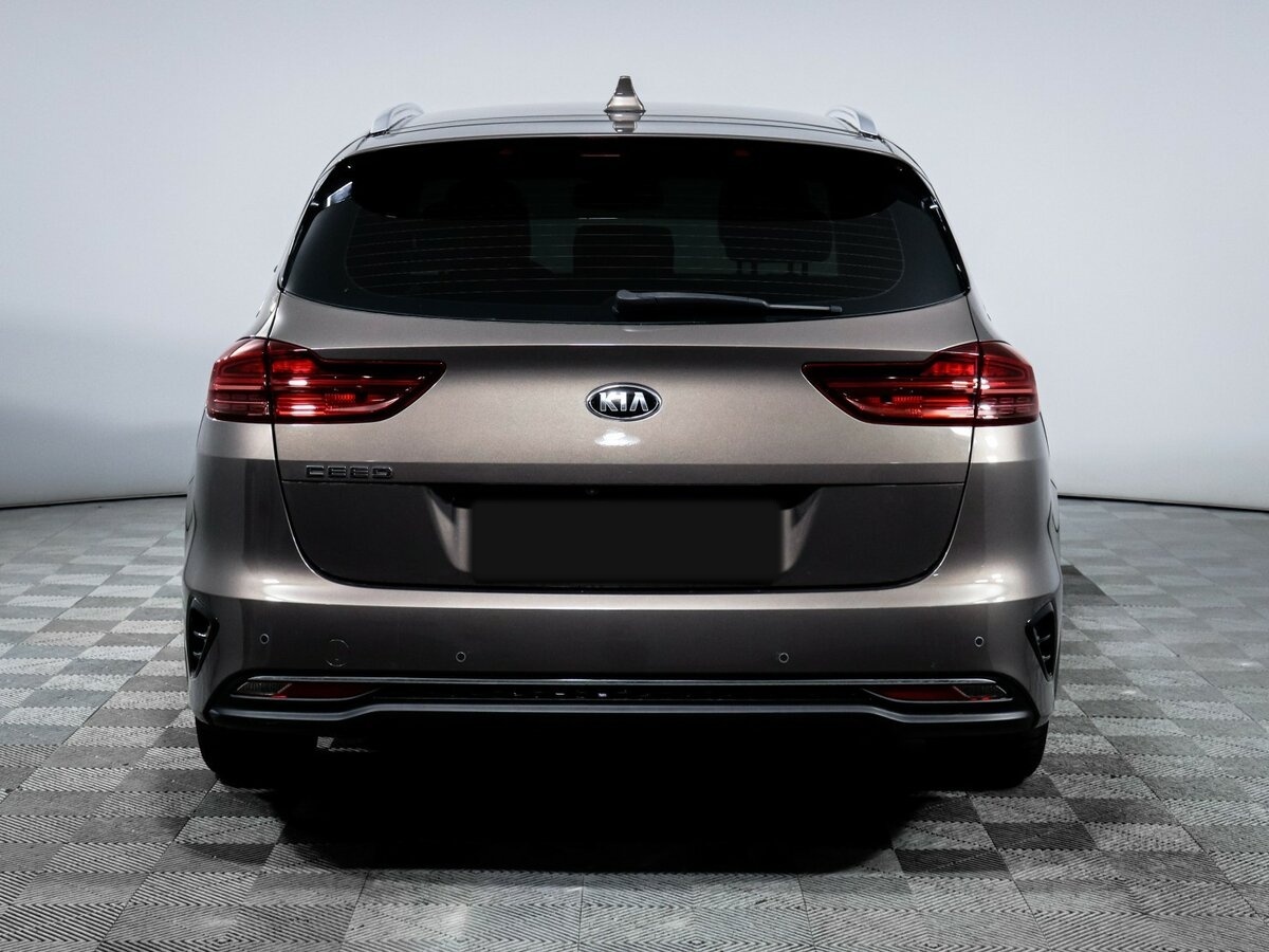 Kia Ceed 2020 года с пробегом. Фото: #4