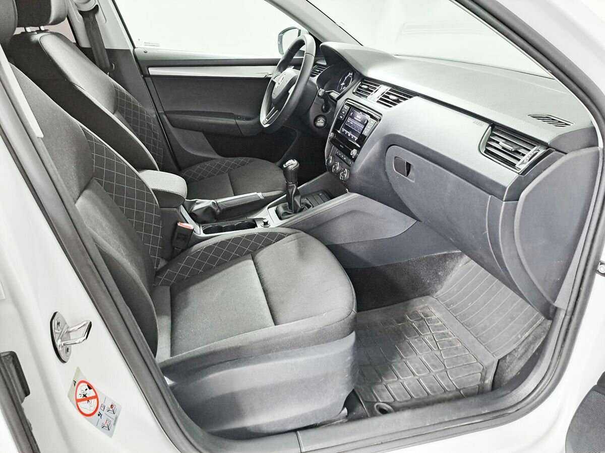 Skoda Octavia 2019 года с пробегом. Фото: #7