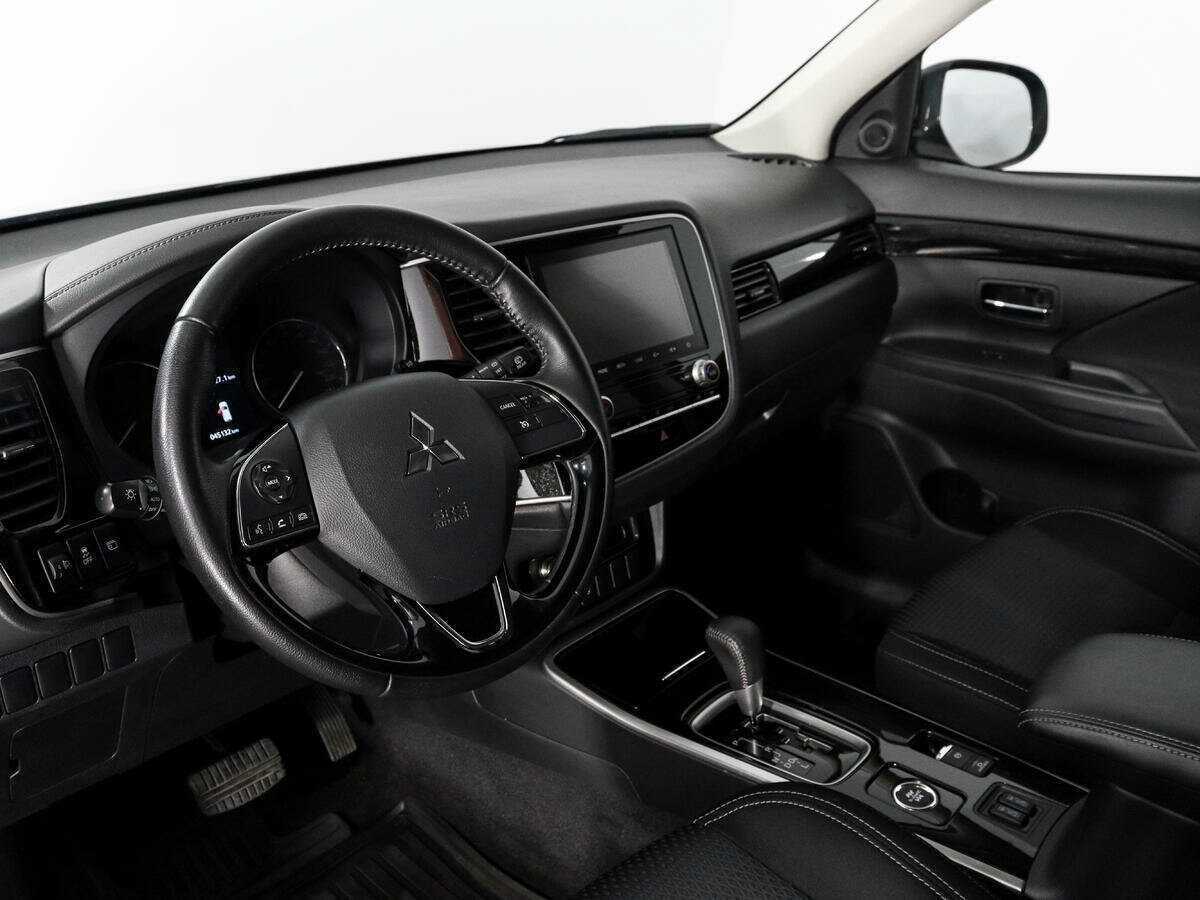 Mitsubishi Outlander 2020 года с пробегом. Фото: #8