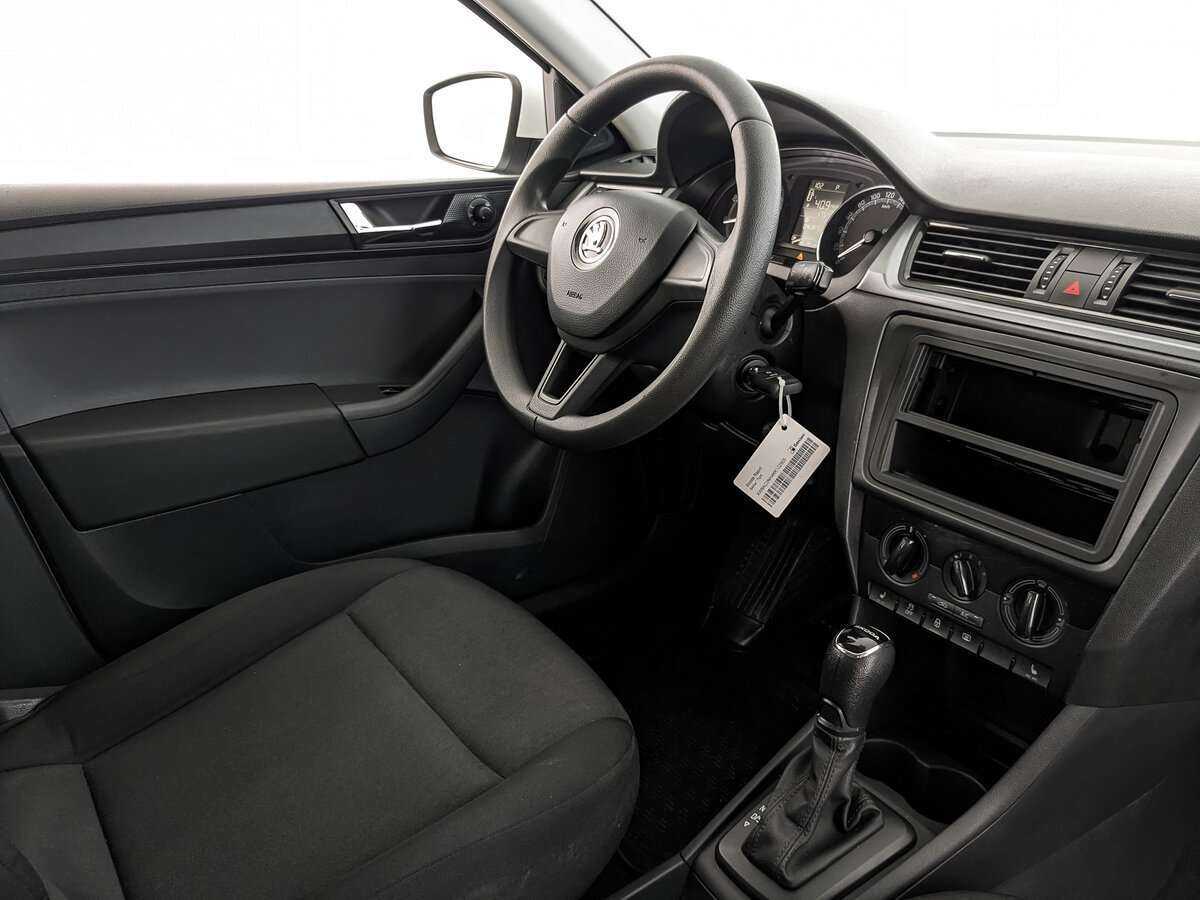 Skoda Rapid 2018 года с пробегом. Фото: #21