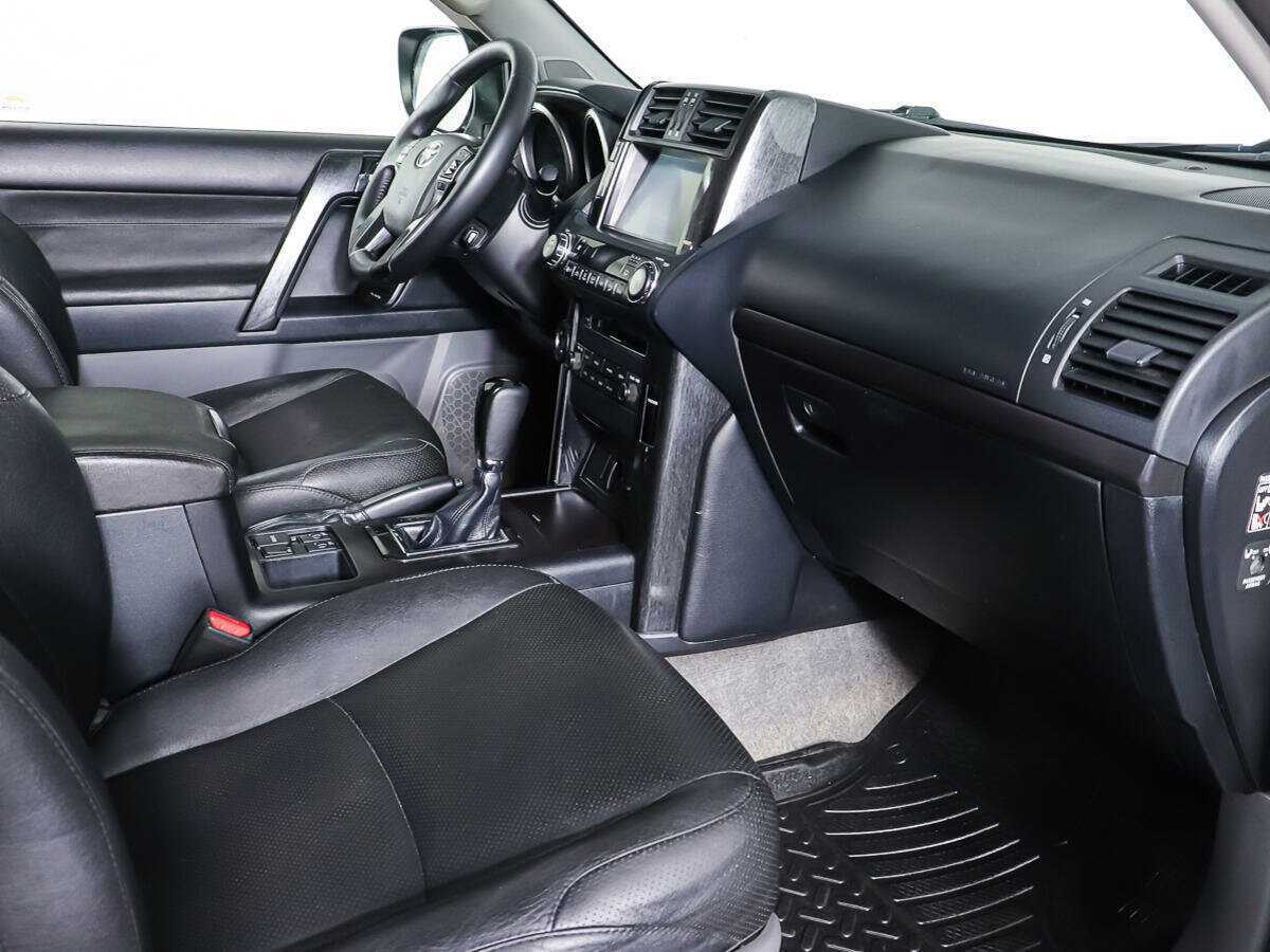 Toyota Land Cruiser Prado 2012 года с пробегом. Фото: #8